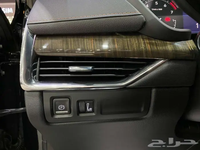 كاديلاك اكس تي 4 موديل 2023 اسود فل سعودي ماشيه 20 الف كم 43