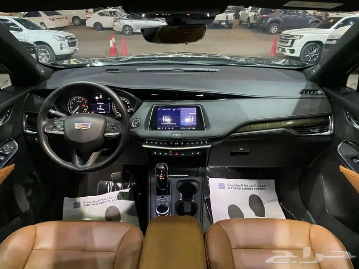 كاديلاك اكس تي 4 موديل 2023 اسود فل سعودي ماشيه 20 الف كم 20