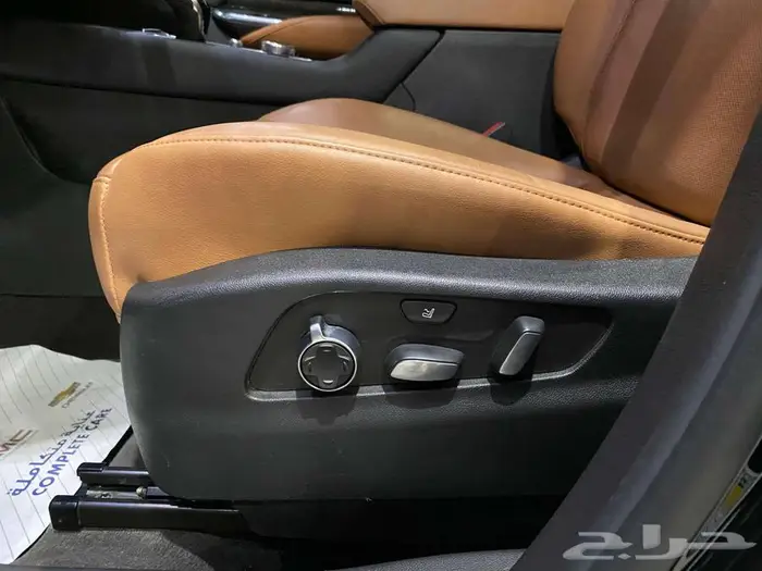 كاديلاك اكس تي 4 موديل 2023 اسود فل سعودي ماشيه 20 الف كم 34