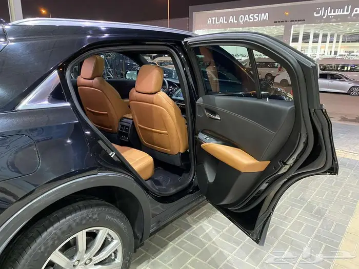 كاديلاك اكس تي 4 موديل 2023 اسود فل سعودي ماشيه 20 الف كم 41