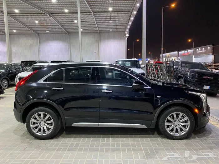 كاديلاك اكس تي 4 موديل 2023 اسود فل سعودي ماشيه 20 الف كم 18