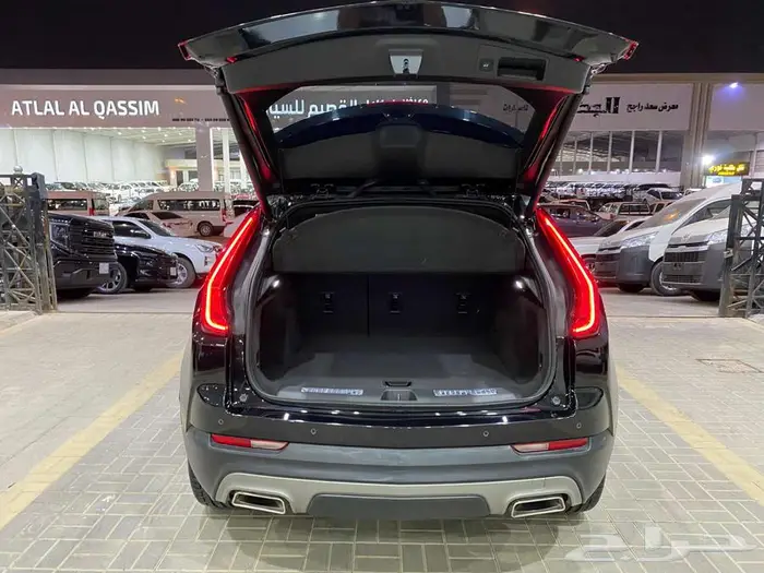 كاديلاك اكس تي 4 موديل 2023 اسود فل سعودي ماشيه 20 الف كم 39