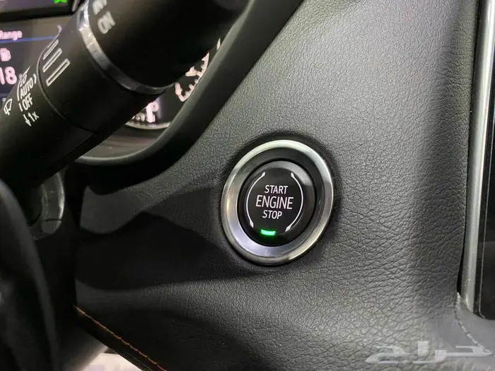 كاديلاك اكس تي 4 موديل 2023 اسود فل سعودي ماشيه 20 الف كم 37