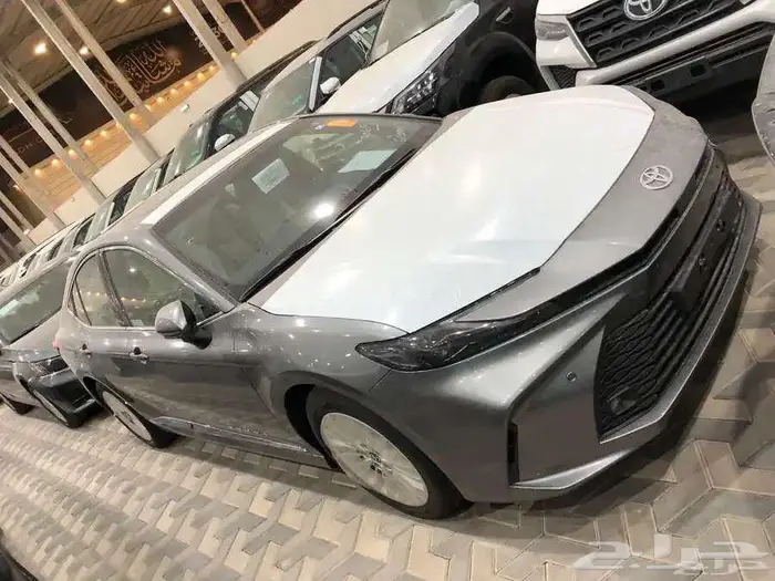 تويوتا كامري E بنزين 2025 بالنقد والتقسيط 0