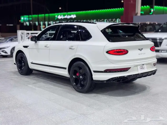 بنتلي بنتايجا S موديل 2022 2