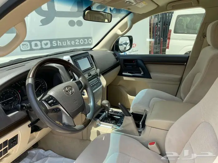 تويوتا لاندكروزر GXR موديل 2021 10