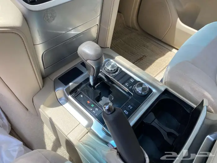 تويوتا لاندكروزر GXR موديل 2021 11