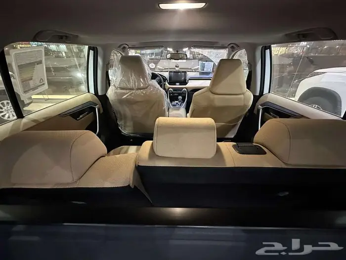 تويوتا راف فور اكس ال اي بنزين 2025 11