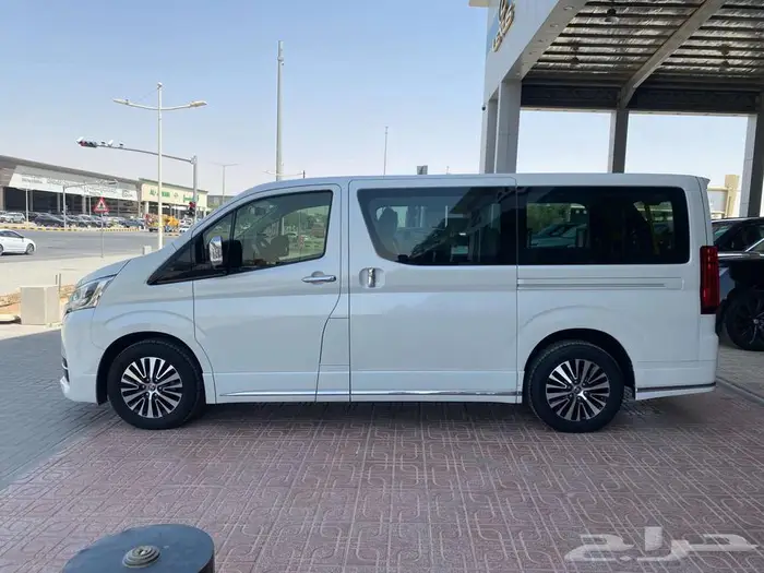 تويوتا جرانفيا بنزبن 2020 مستخدم 3