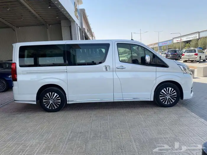 تويوتا جرانفيا بنزبن 2020 مستخدم 4