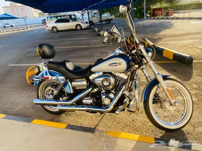 Harley Davidson dyna super glide custom 2010 19