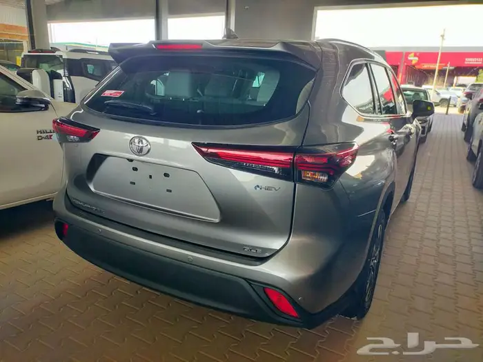 تويوتا هايلندر gle 8