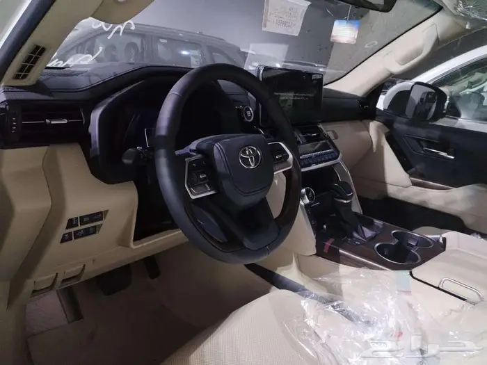 لاندكروزر جي اكس ار4 - 3.5 ستة سلندر بنزين (أبيض  2025) 1