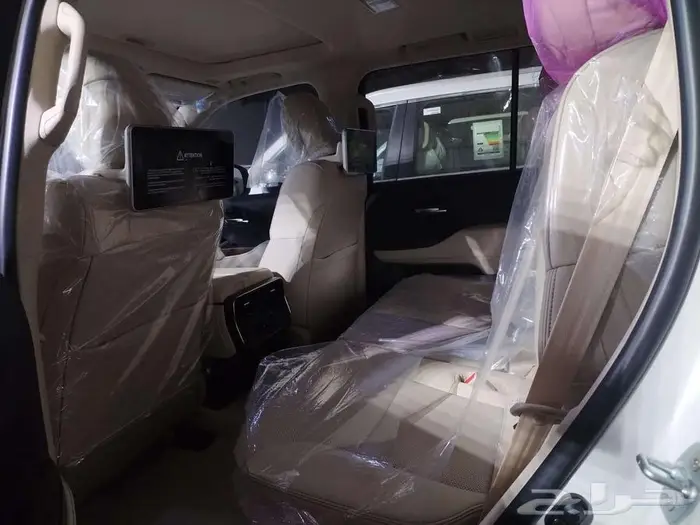 لاندكروزر جي اكس ار4 - 3.5 ستة سلندر بنزين (أبيض  2025) 3