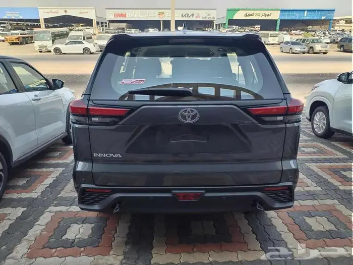 تويوتا انوفا 2026 بنزين GL 2.0 عبداللطيف جميل 12