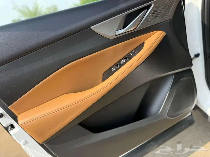 شانجان cs35موديل 2023 عرض خاص للكاش وعرض للتمويل 8