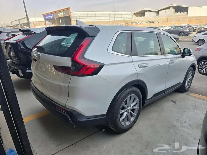 هوندا C_RV موديل 2025 سعودي 3