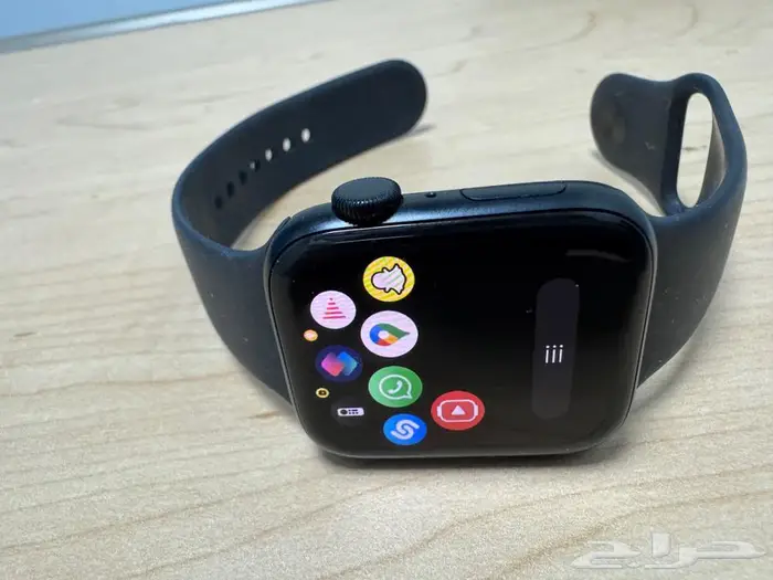 ساعة ابل اخر اصدار se 11 شبه جديده 1