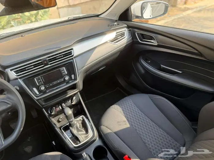 ام جي 5 موديل 2023 استاندر بدي بلد 9