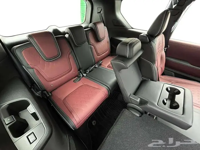 انفينتي QX80 اوتو جراف 2025 قيادة تجمع بين القوة والفخامة 26