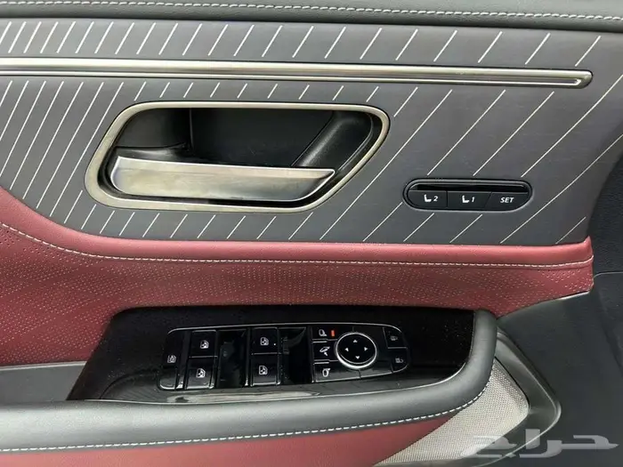 انفينتي QX80 اوتو جراف 2025 قيادة تجمع بين القوة والفخامة 20