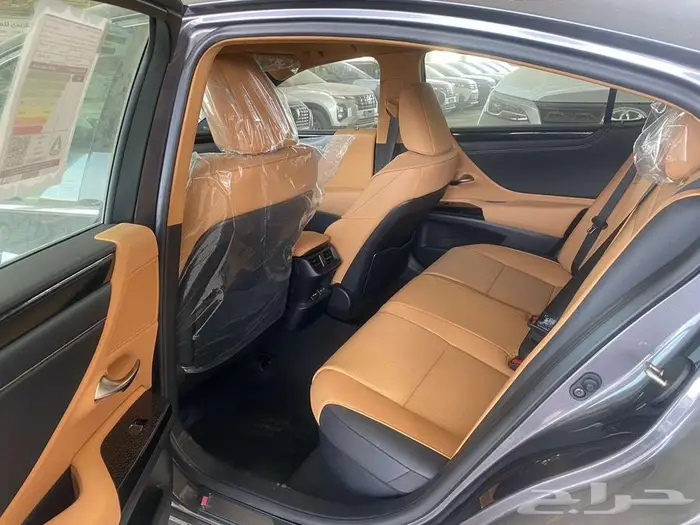 لكزس ES250 2025سعودي aa اقل سعر لدى الفريدي 1