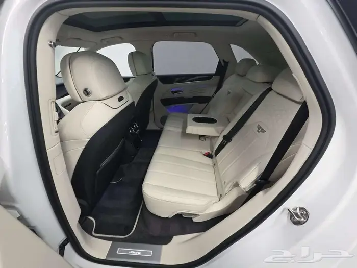 Bentley Bentayga Azure V8 - 2024 - 5.300KM 7