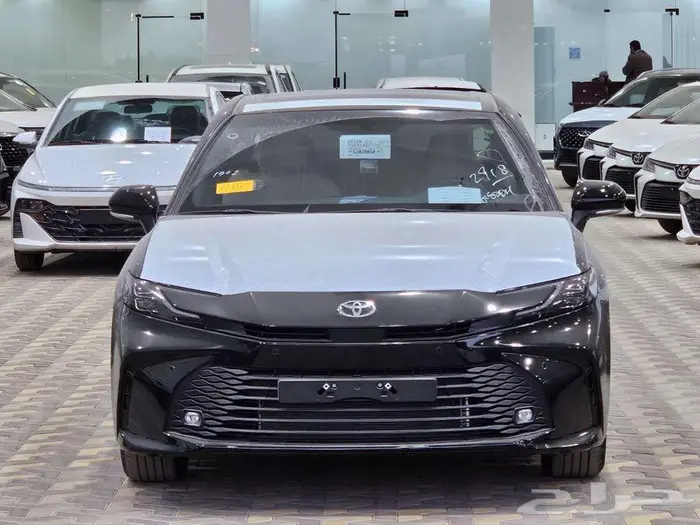 تويوتا كامري LE بنزين 2025 أقساط وكاش 3