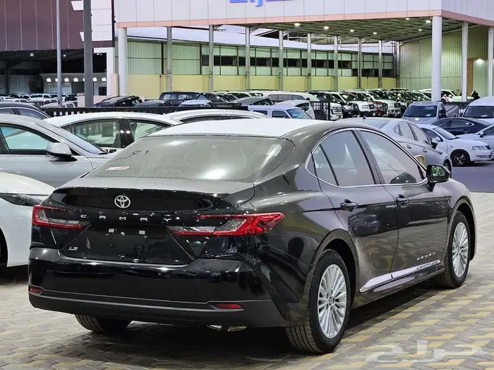 تويوتا كامري LE بنزين 2025 أقساط وكاش 5