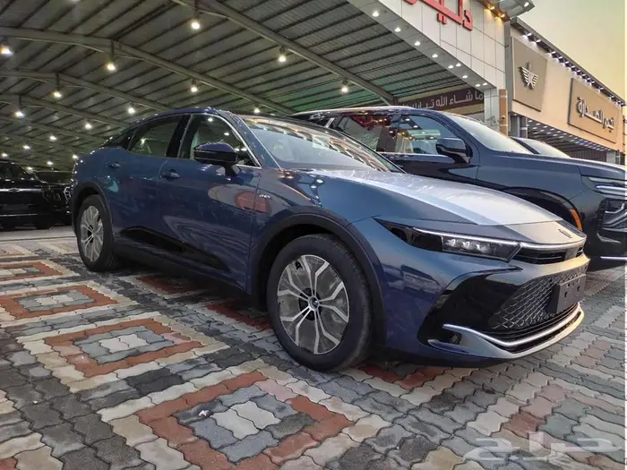 تويوتا كراون بريميوم 2026 عبداللطيف جميل 4