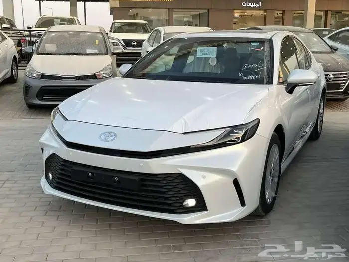 تويوتا كامري LE بنزين 2025 سعودي 1