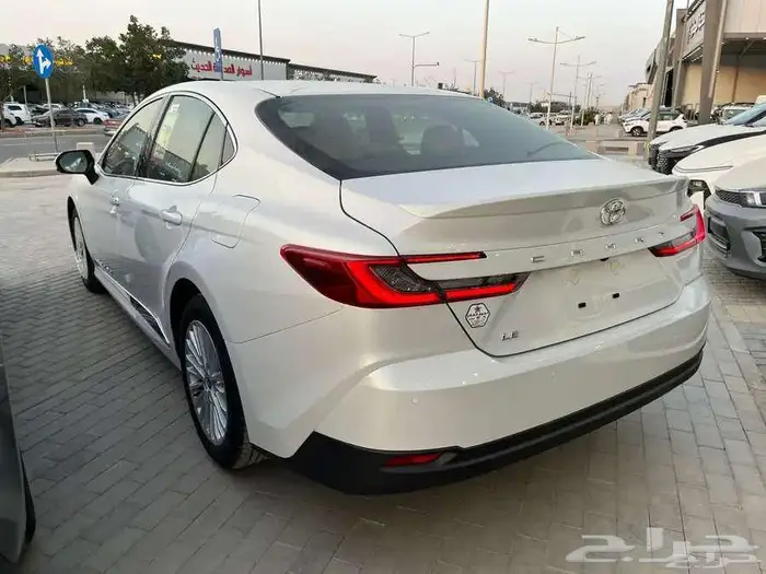تويوتا كامري LE بنزين 2025 سعودي 7