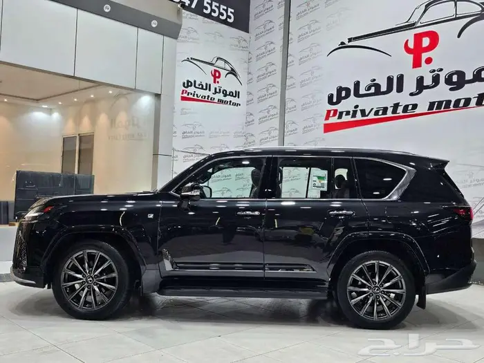 لكزس سبورت LX600 2023 f شبه الجديد 10