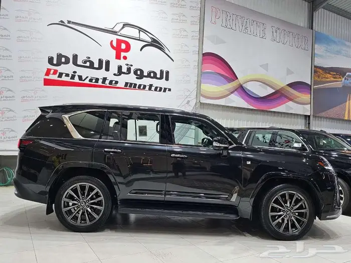 لكزس سبورت LX600 2023 f شبه الجديد 11