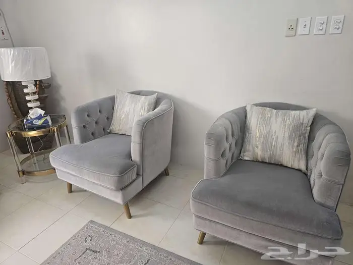 طقم كنب شبه جديد 9 مقاعد من هوم سنتر 0