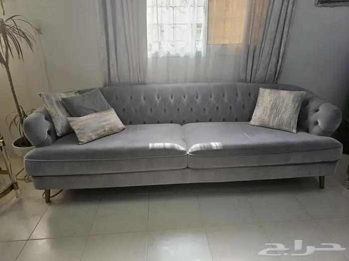 طقم كنب شبه جديد 9 مقاعد من هوم سنتر 7