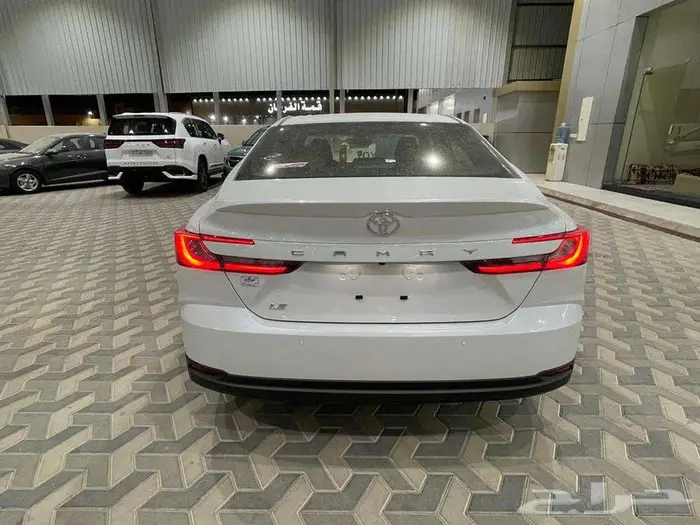 تويوتا كامرى LE بنزين موديل 2025 7