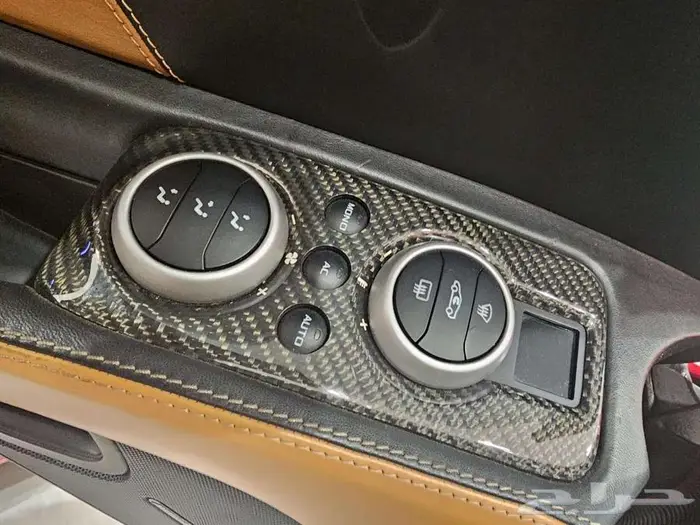 مكلارين C12 مخزن 2012 5