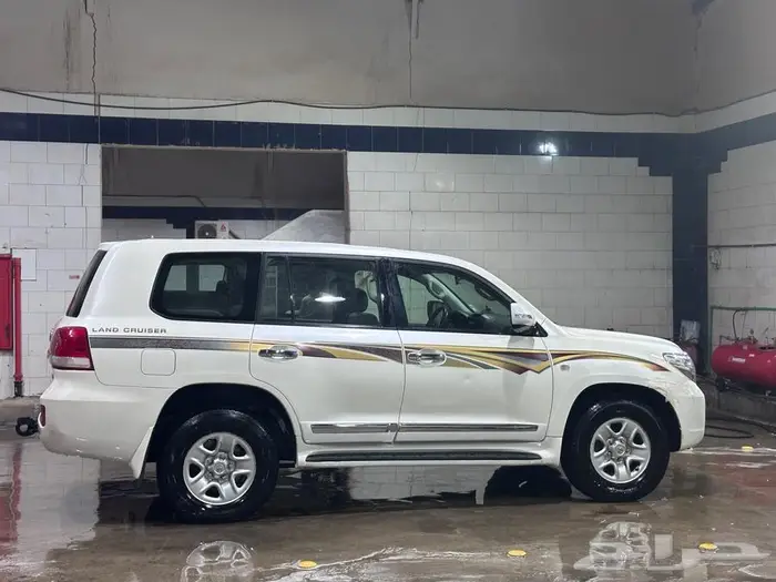 لاندكروزر 2011 نظيف عداد 2