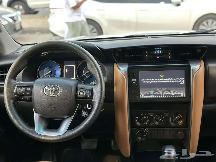 تويوتا فورتشنر 4 سلندر موديل 2022 دبل تم البيع 8