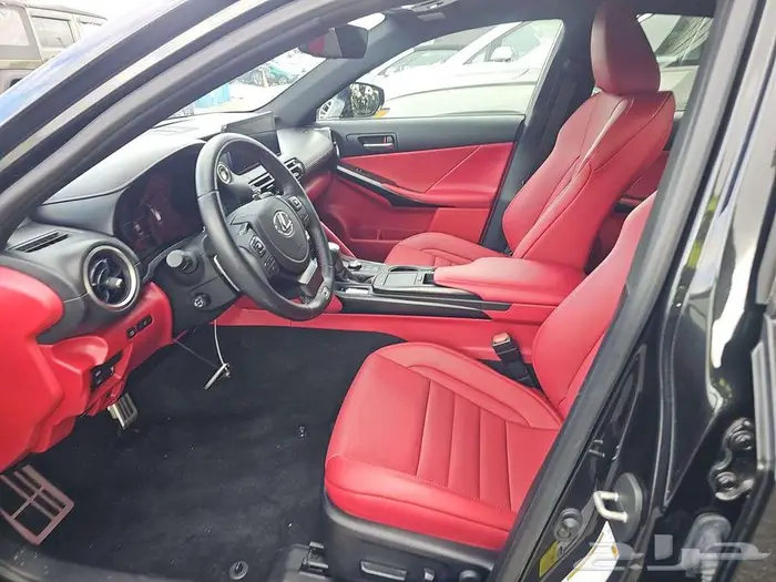 2024 Lexus IS 500 F SPORT Performance Premium شبه اصفار 8