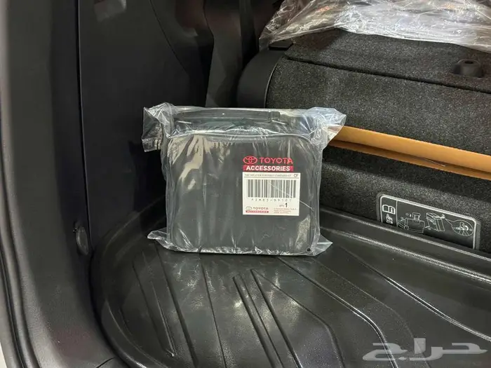 فورتشنر 6 سلندر 2025 بنزين (عليها ملاحظة خفيفة) بطاقة جمركية 28