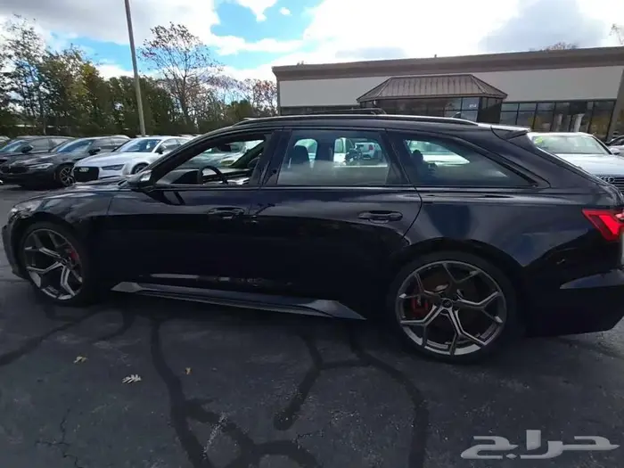 2025 Audi RS 6 Avant اصفار 5