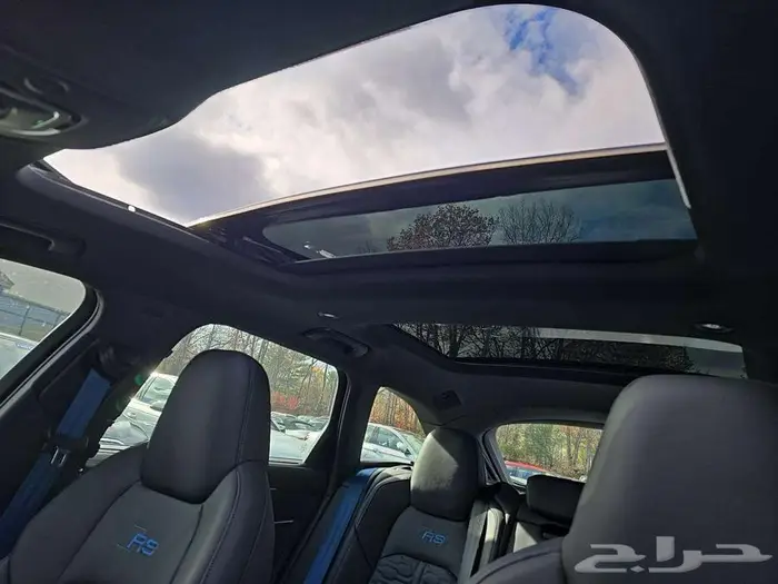2025 Audi RS 6 Avant اصفار 6