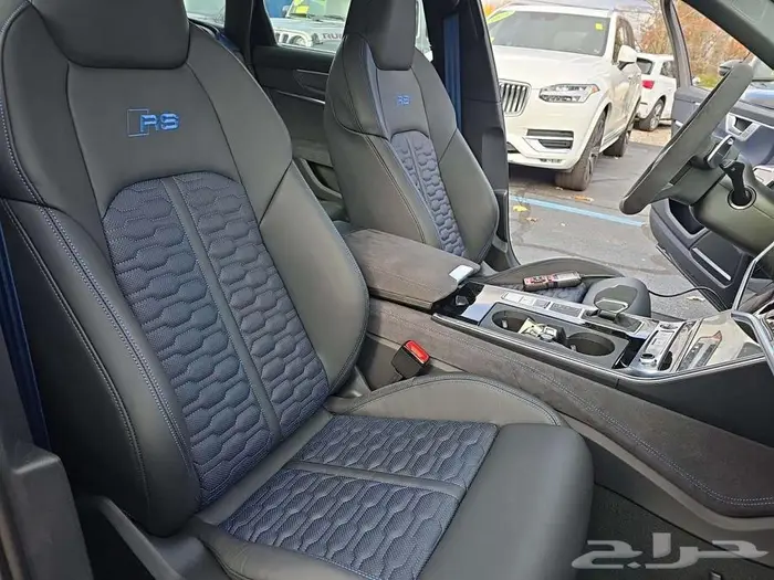 2025 Audi RS 6 Avant اصفار 11