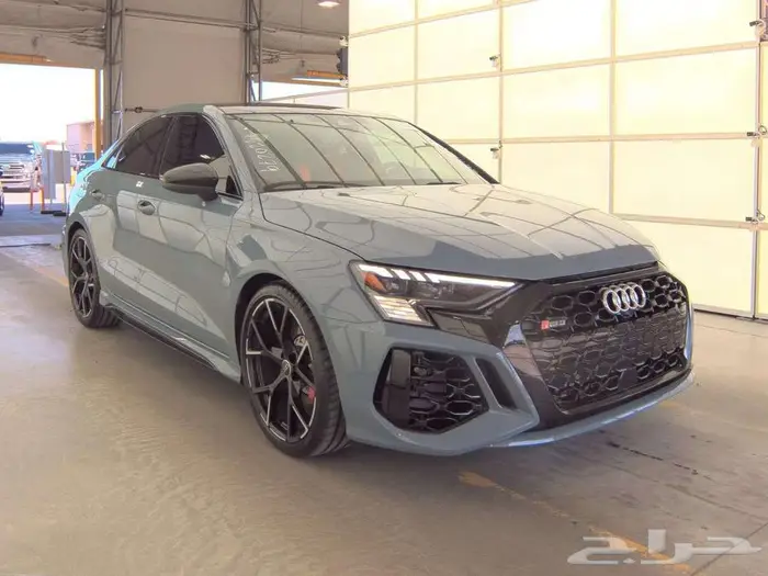 2024 Audi RS 3 شبه اصفار 2