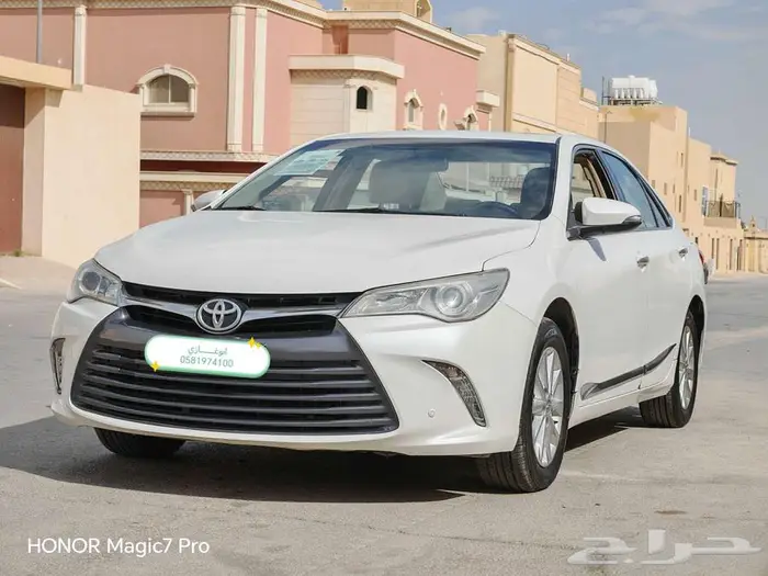 تويوتا كامري GLX موديل 2017 17