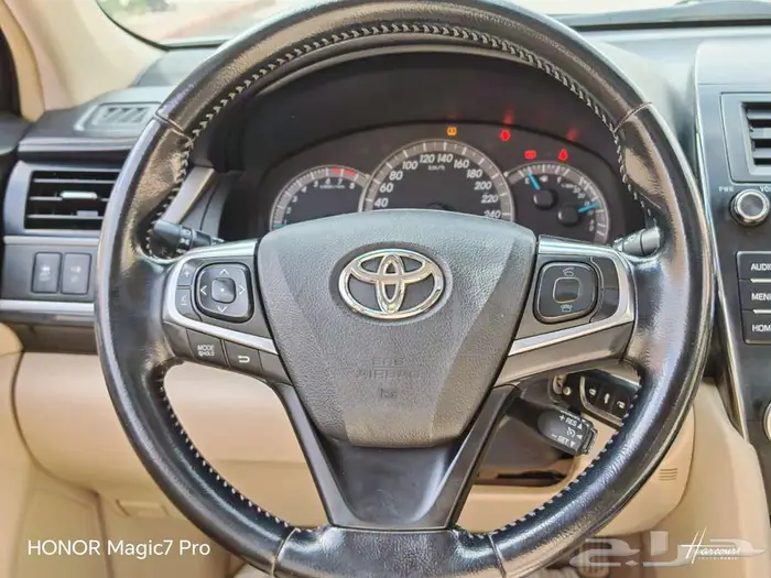 تويوتا كامري GLX موديل 2017 6