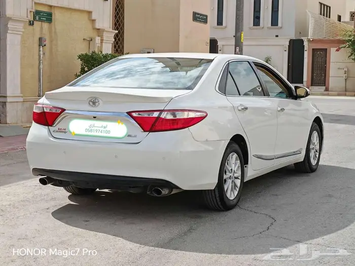 تويوتا كامري GLX موديل 2017 19