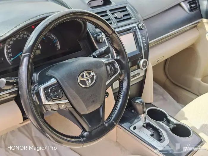 تويوتا كامري GLX موديل 2017 21